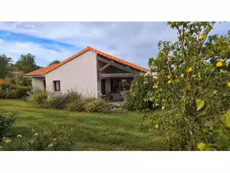 villa récente  138 m² hab sur 700 m² de terrain