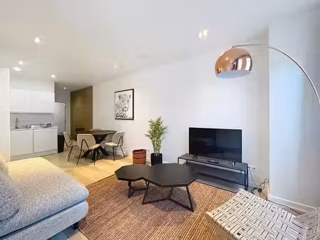madou / superbe studio meublé de 50m²
