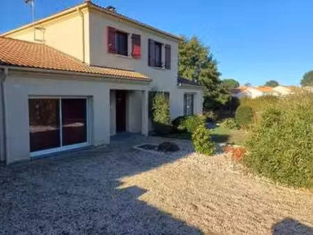 vente maison à froidfond (85300) : à vendre / 157m² froidfond