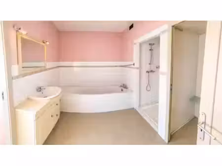 maison de 6 pièces de 173 m² à villers-lès-luxeuil