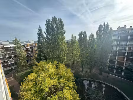 dernier étage  4/5 pièce de 84 m2