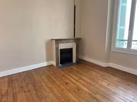 dpt hautes pyrénées (65)  à vendre tarbes immeuble
