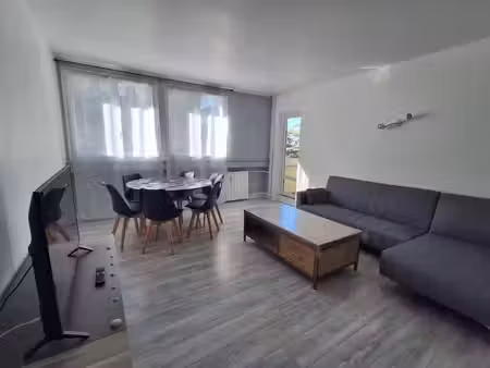 location appartement 3 pièces 61 m² à oullins-pierre-bénite (69310)