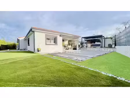 vente villa 5 pièces 121.86 m² à riom (63200)  390 000 €