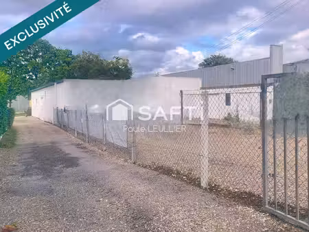 ensemble immobilier de rapport. accès a 13 à proximité.