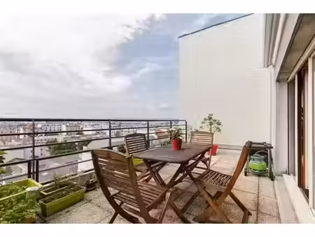 spacieux 3 pièces avec vue imprenable ! voir saint louis autrement !!!