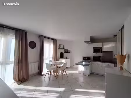 studio de 36 m² avec grand box fermé