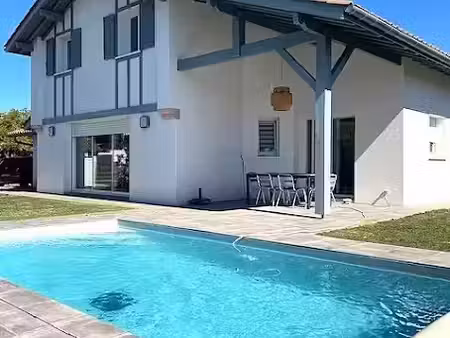 vente villa 4 pièces 100 m² à bassussarry (64200)  758 000 €