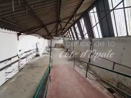 hangar a louer