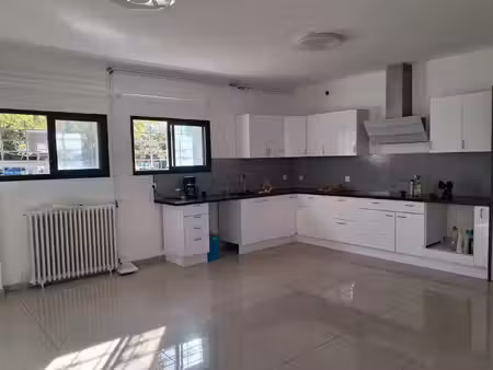 avignon : grande maison f 6/7