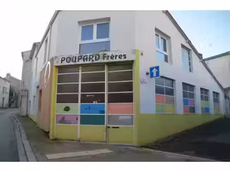 local commercial à réhabiliter avec appartement
