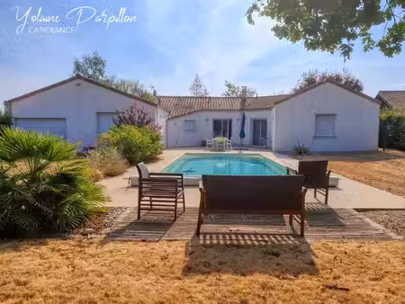 maison à vendre les brouzils 7 pièce(s) 161m2 327 900€