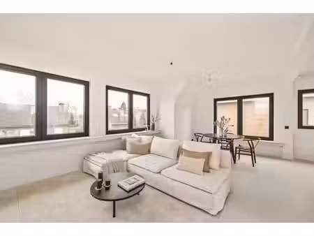 penthouse rénové (epc a) avec jardin et garage à brasschaat