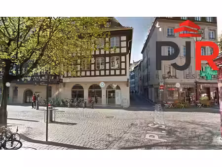 location local commercial