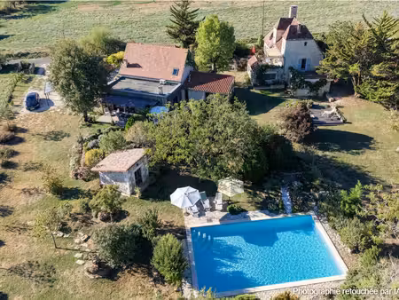 exclusivité secteur gourdon - magnifique ensemble immobilier de caractère avec dépendances