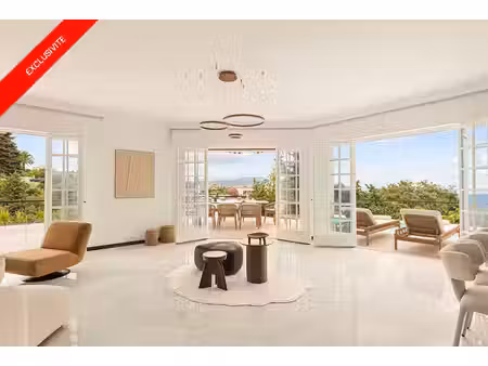 villa de luxe à vendre dans le quartier lanterne