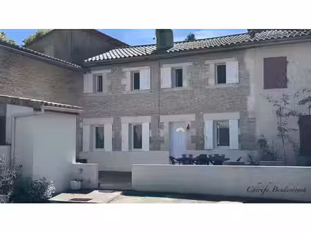 maison de village fin xixe – terrasse  jardin et vue sur la dr