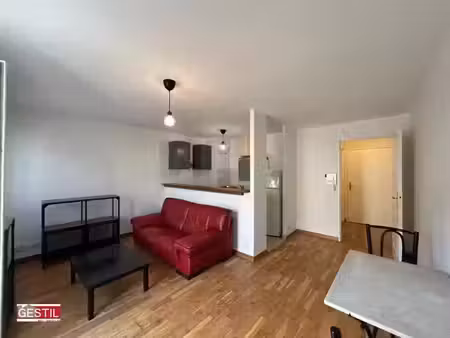 location meublée appartement 2 pièces 41.88 m² à pontoise (95000)  950 €