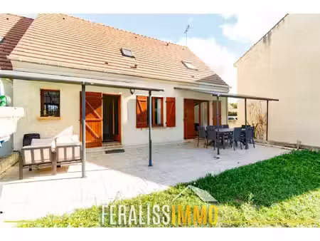belle maison familiale avec grand jardin !