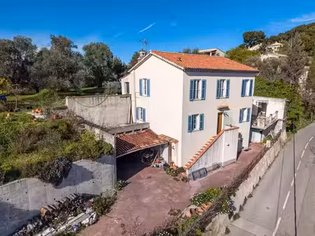 vente appartement 3 pièces 126 m² à colomars (06670)  400 000 €
