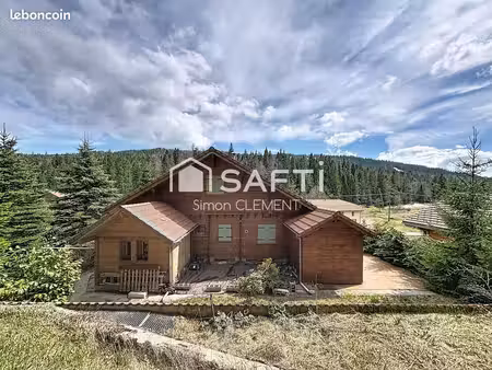 propriété 11 pièces 198 m²