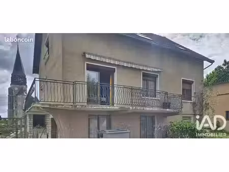 maison 8 pièces 214 m²