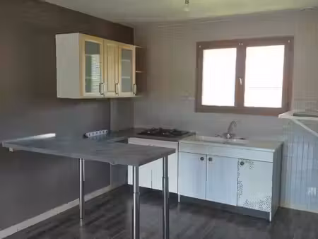 maison t 3 rdj libre + 2 appts loués