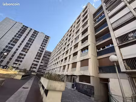 appartement 7 pièces 111 m²