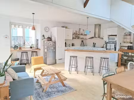 maison de ville avec jardin - tout-à pied / centre historique-