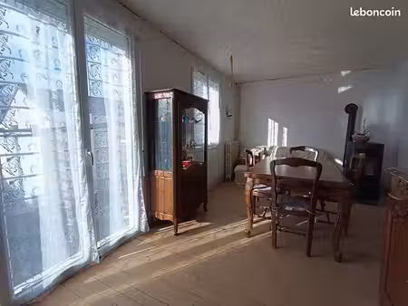 maison avenue voltaire 126000