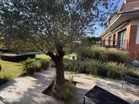 maison 10 pièces 211 m²