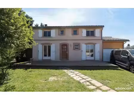 villa muret piscine proche école