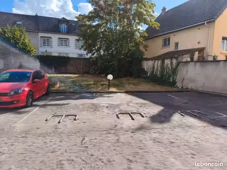 a louer place de parking sécurisée