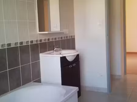 t5 duplex dans petite copro