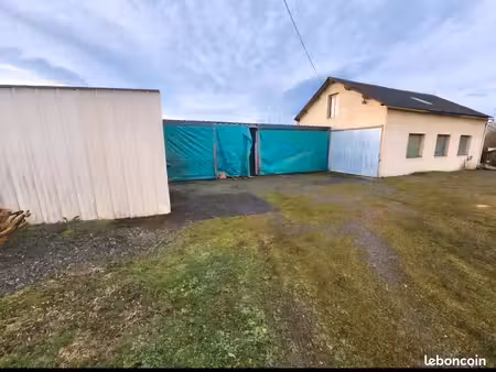 location hangar 95m2