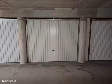 garage box 12m2 à louer à douvres la delivrande