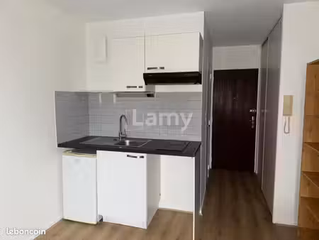 appartement 1 pièce 18 m²