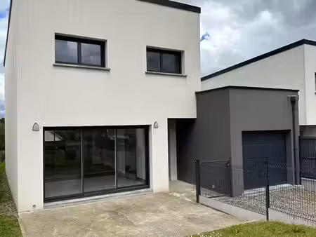 maison récente 4 chambre avec garage sur un terrain de 368 m2 exposé sud
