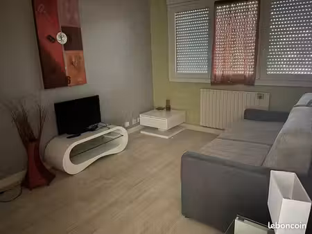 à louer – studio pièces 30 m² – remiremont