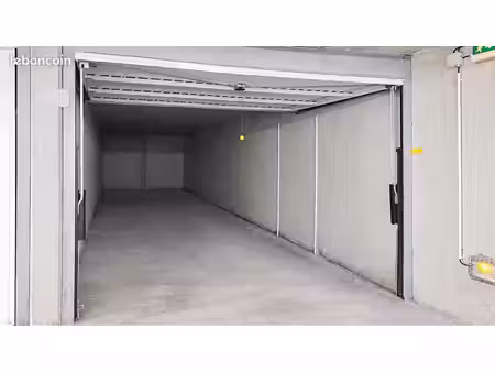 location grand garage double de 26m2- box - cave