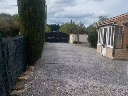 maison plain-pied 89 m² avec terrain clos arboré et grande grande terrasse couverte 3 cham