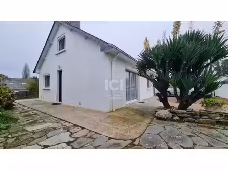 a louer maison sautron 7 pièce(s) 114m² - hyper bourg avec jardin clos
