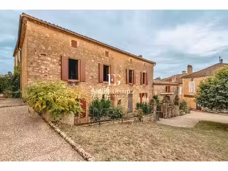à vendre maison de village biron 12 pièces 321.31 m2