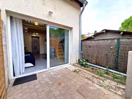 superbe studio meublé et équipé avec extérieur