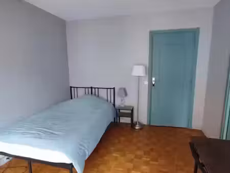 location meublée appartement 1 pièce 28 m² à paris 16ème (75016)  1 250 €