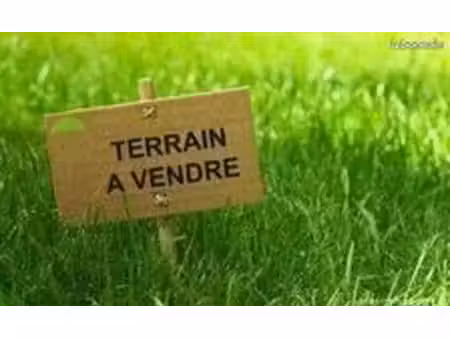 parcelle de terrain quartier des anglades  env 1040 m² libre constructeur