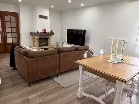 jolie maison avec jardin  garage et véranda ?