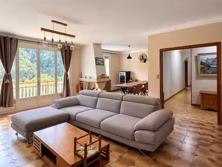maison 5 pièces 155m2