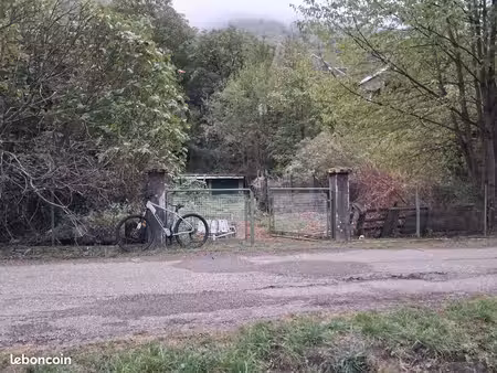 vend terrain avec garage