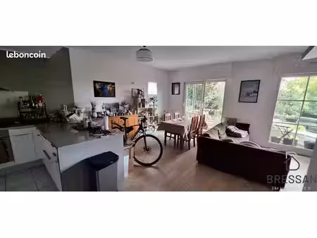 appartement 3 pièces 65 m²
